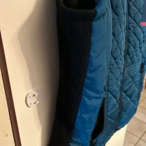 NWT Andrew Marc Women’s Quilted Fitted Vest Size Medium - Picture 7 of 12